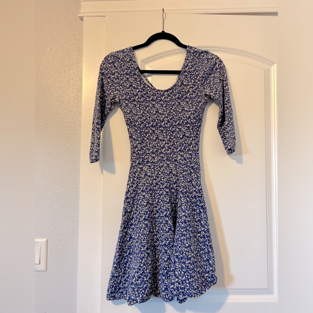 Floral dress with keyhole/wrap back